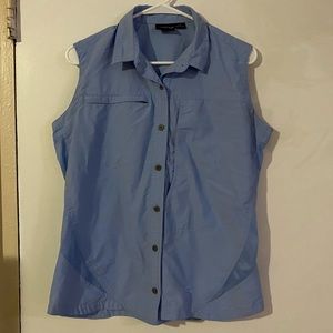 Mountain Hardwear sleeveless multi-use top with pockets - Size 12